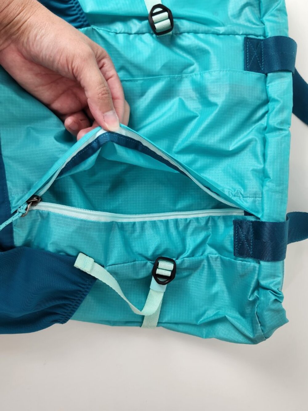 Patagonia Backpack Light Blue Lightweight Travel Tote Pack Packable STY48808 - Picture 4 of 16